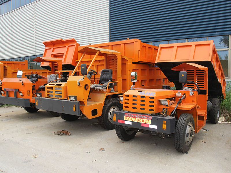 UQ-8T礦用運(yùn)輸車(chē)